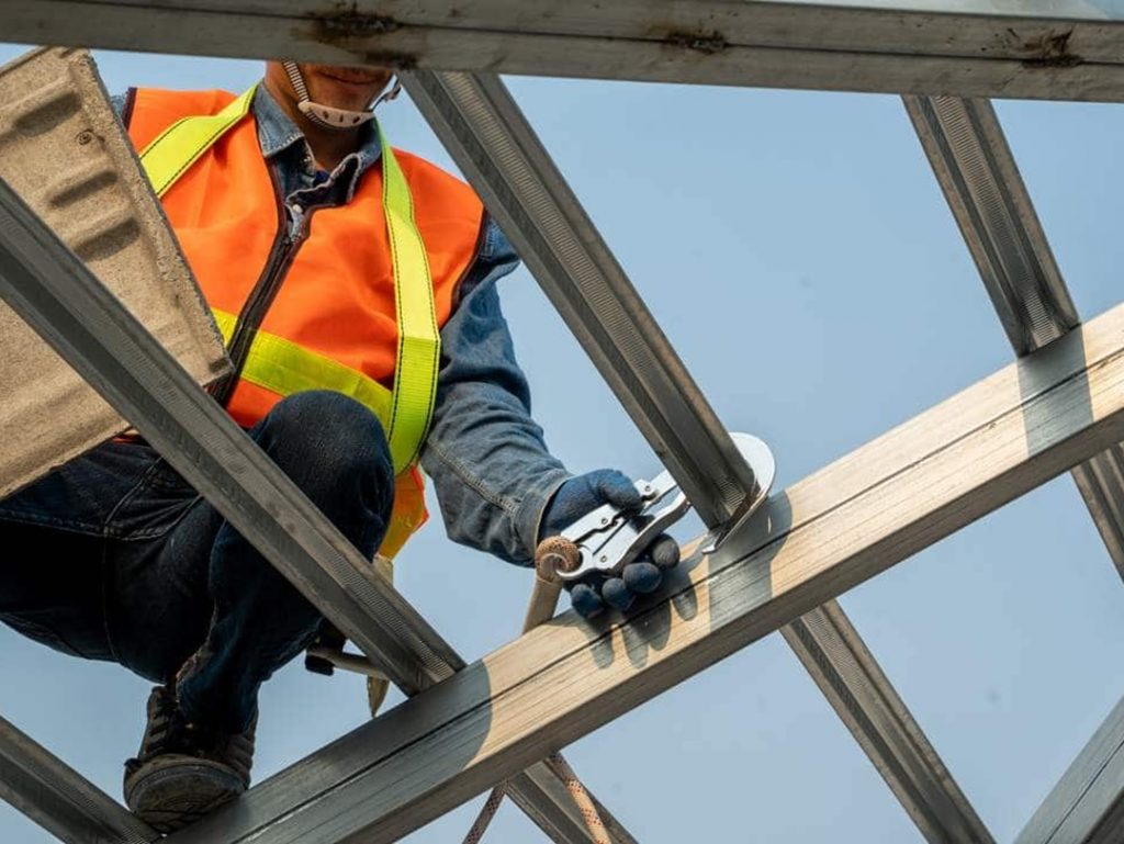 baja ringan berkarat